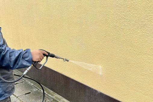 外壁を確認する施工イメージ